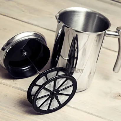 Bialetti Cappuccinatore Acciaio spieniacz do mleka na indukcję pojemność 330 ml - zdjęcie 4