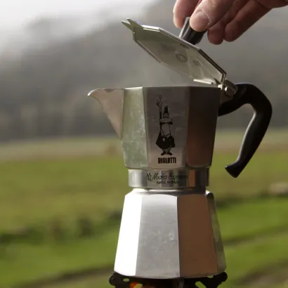 Bialetti Moka Express kawiarka aluminiowa na gaz pojemność 1 tz / 60 ml kolor srebrny - zdjęcie 3