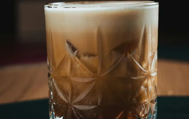 Dirty Coffee: Nowy Trend w Świecie Kawy, Który Musisz Poznać