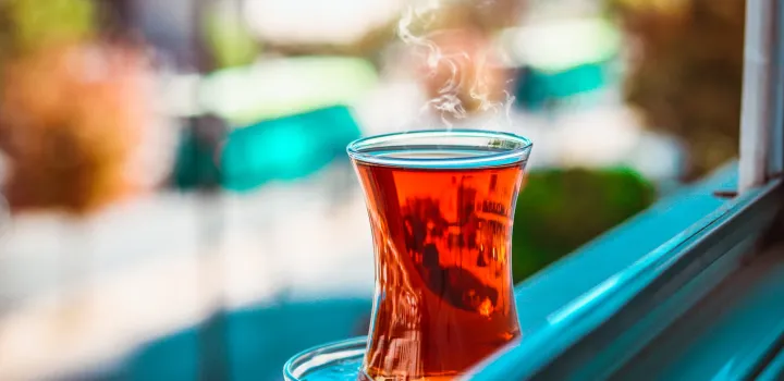 Herbata z Turcji - Rize çay. Skąd wzięła się tzw. herbata po turecku?